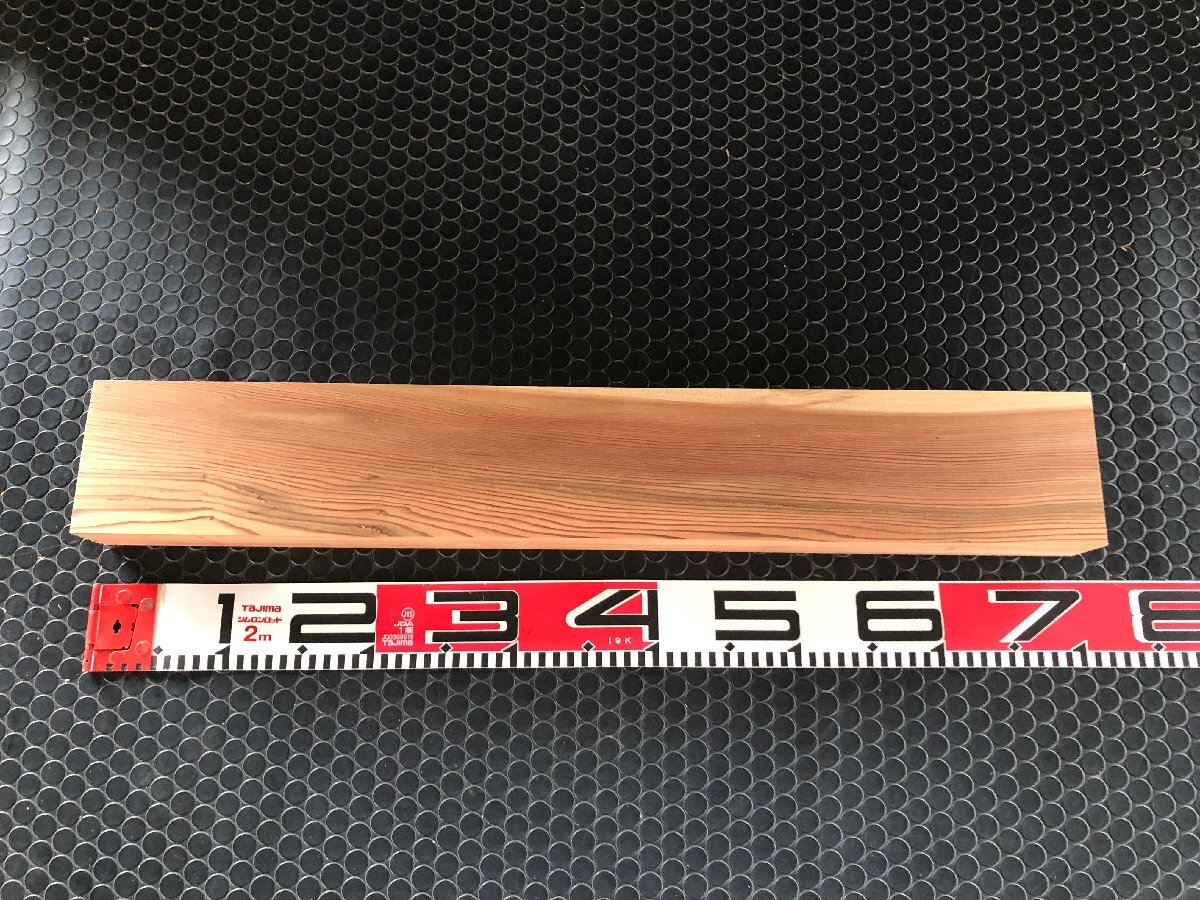 204 売り切り!!　乾燥材　300円スタート　屋久杉角材　約長690mm×約幅107mm×約厚51mm_画像4