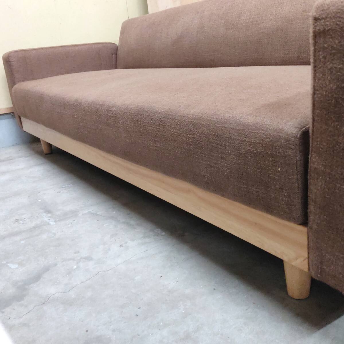  pickup welcome sofa bed 3 seater . approximately 200cm 3 -step reclining sofa - living low sofa -OK Brown light brown group pick up Tochigi / Fukushima prefecture departure 