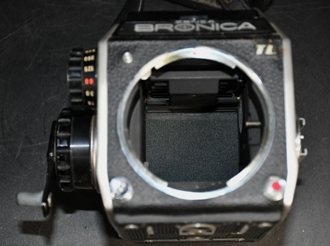 NY3-218【ジャンク品】ZENZA BRONICA　EC-TL　ゼンザブロニカ　中判カメラ　中判フィルムカメラ　フィルムカメラ　動作未確認　中古品　_画像8