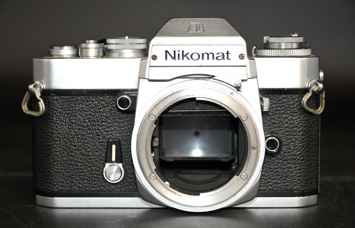 NY3-107【現状品】Nikon　Nikomat EL　ニコン　フィルムカメラ　一眼レフ　カメラ　レンズ　NIKKOR　50㎜　1：1.4　簡易動作確認済　中古品_画像3