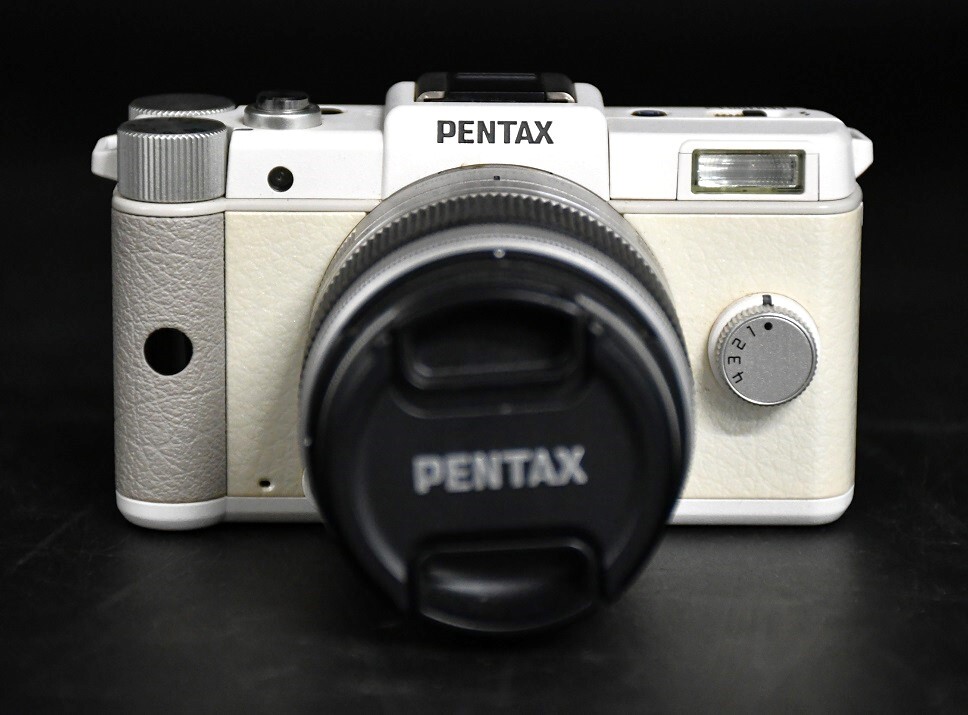 NY3-118【現状品】PENTAX Q　ペンタックス　デジタル一眼　ミラーレス一眼カメラ　レンズキット　カメラ　動作未確認　中古品　保管品　_画像1