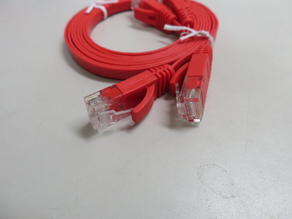 【ほぼ新品】カテゴリー6e(cat6e) フラットLANケーブル 1m×2本(赤)_画像2