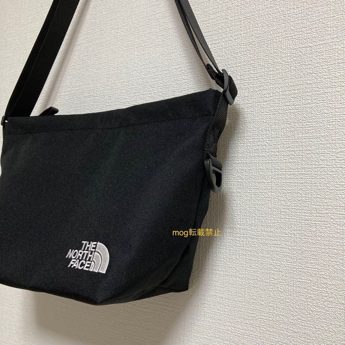 THE NORTH FACE 新品タグ付　ノースフェイス【黒】CROSS BAG ショルダーバッグ