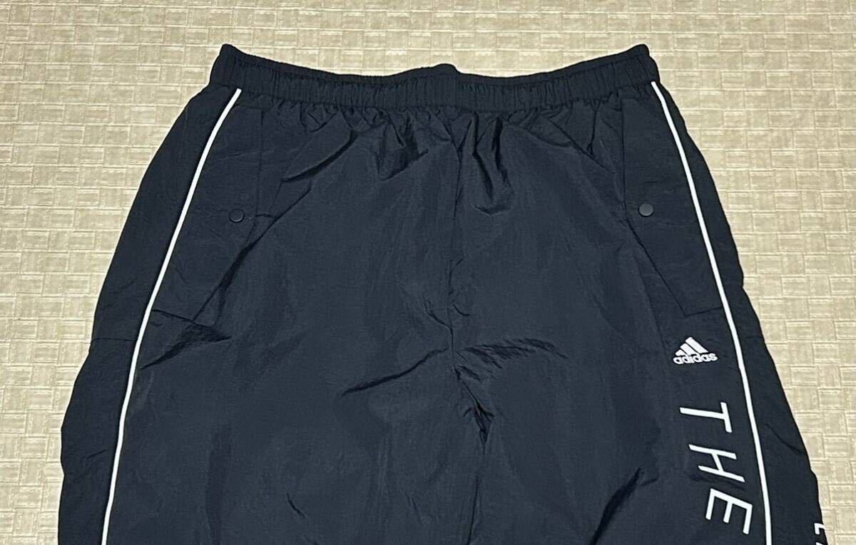 新品・XL サイズ・adidas・M WORDING WOVEN PANTS アディダス ワーディング ウーブン パンツ_画像2