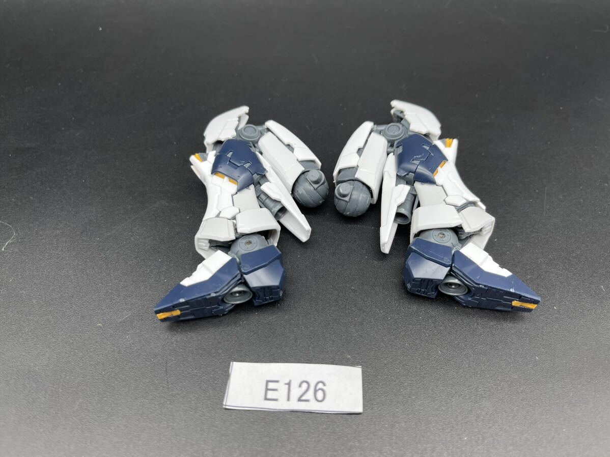 即決 同梱可 E126 部位 足 脚部 RG 1/144 ν ニュー ガンダム ガンプラ 完成品 ジャンク_画像3