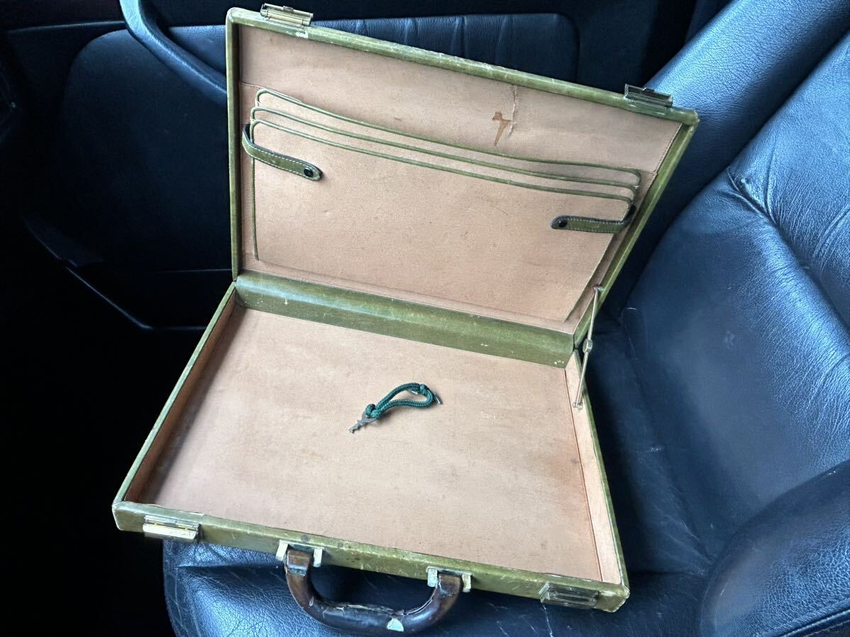  key attaching * Vintage attache case * olive color 