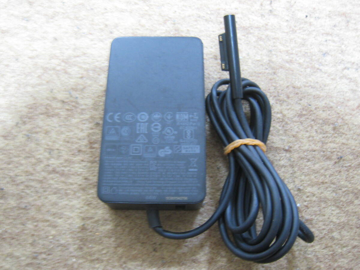 Microsoft Surface for AC adaptor Model:1800 Junk ⑤