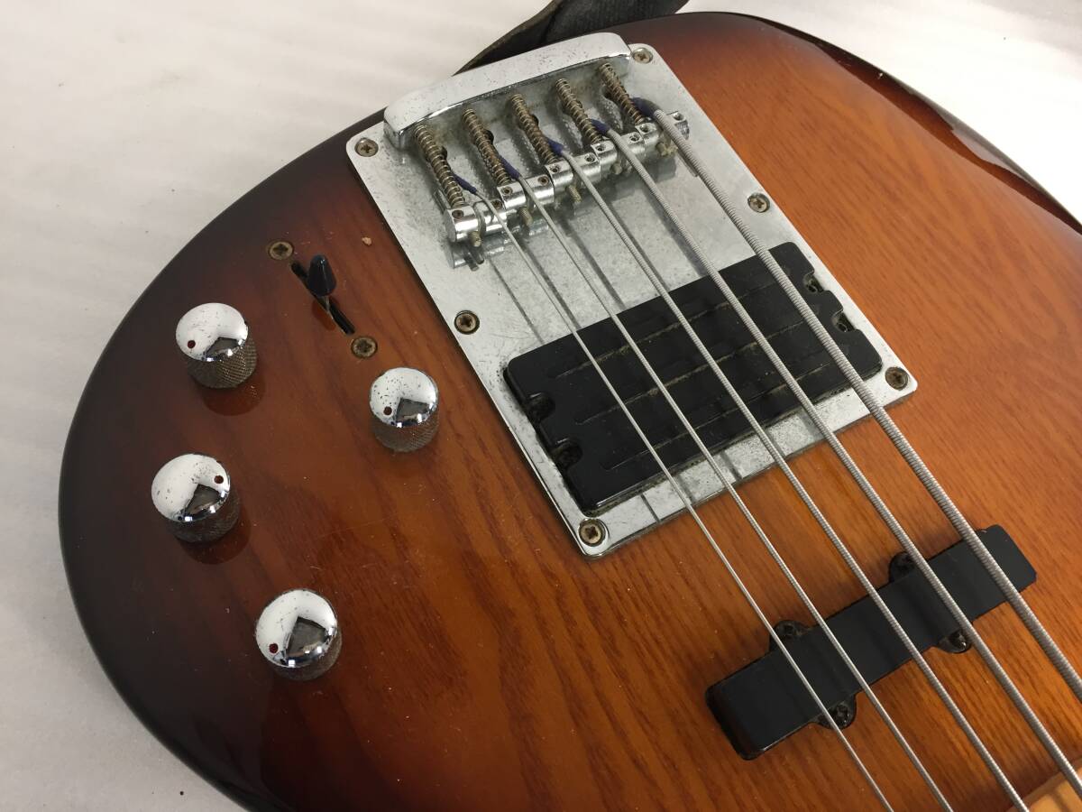  ■Ibanez　アイバニーズ　エレキベース　型番不明　弦楽器　ソフトケース付き■ _画像3