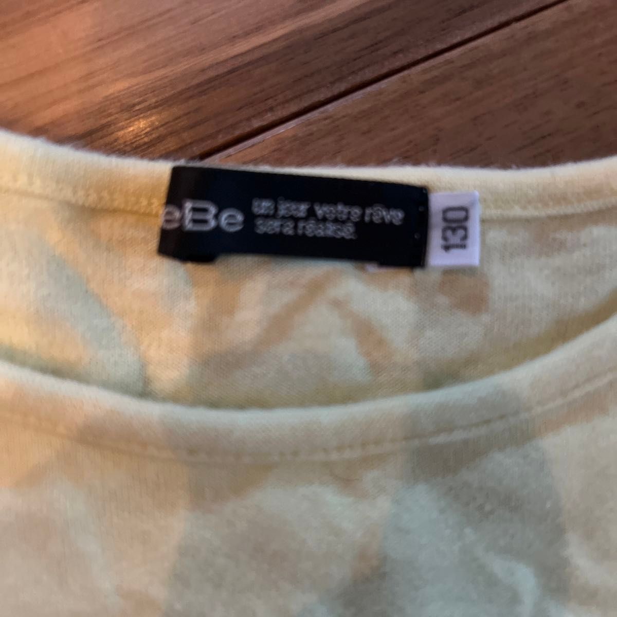 長袖Tシャツ ロンT BeBe 130 センチ