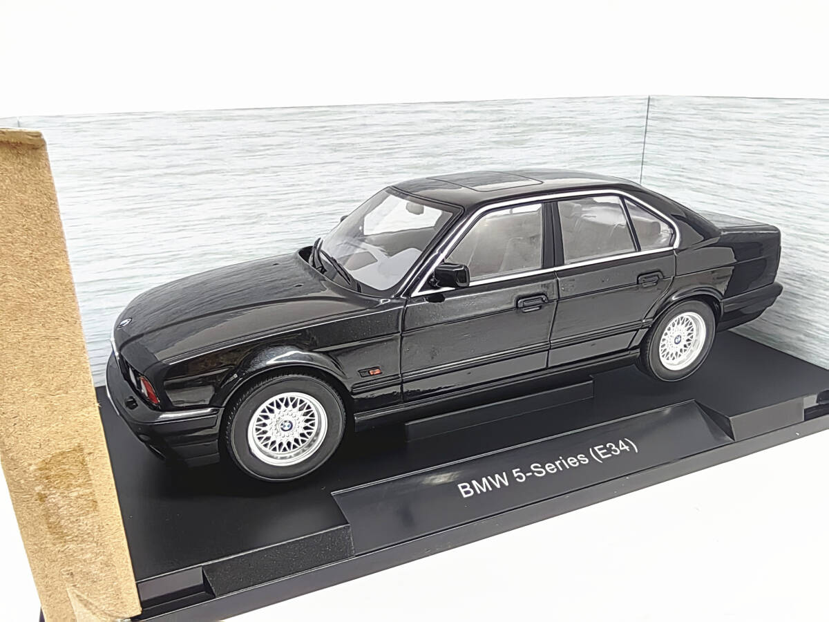 乗用車 MCG 1/18 BMW 5 E34 540i