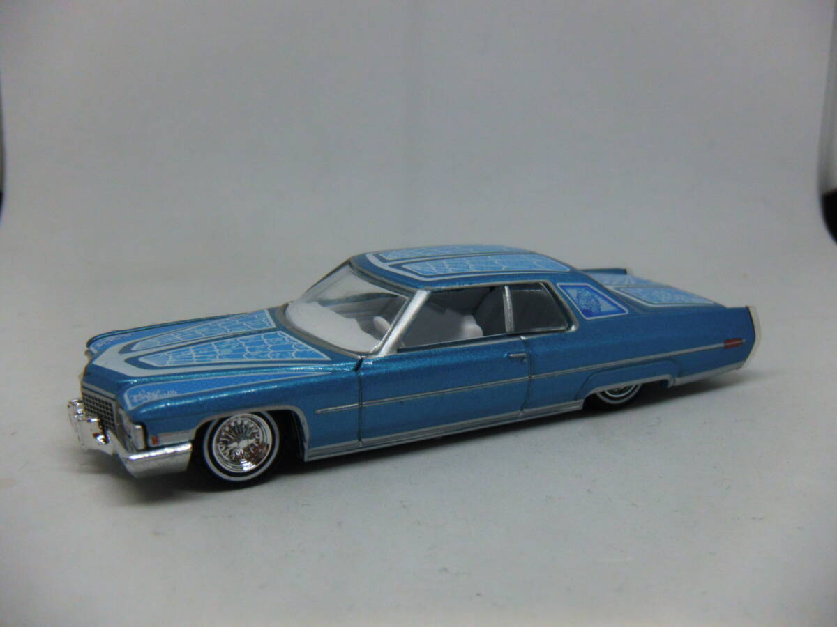 GREENLIGHT CALIFORNIA LOWRIDERS SERIES 2 1972 CADILLAC COUPE DEVILLE カリフォルニアローライダー2 1972 キャデラック クーペデビル_画像3