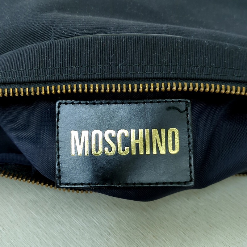 モスキーノ MOSCHINO ショルダーバッグ 金文字 ロゴ 黒_画像9