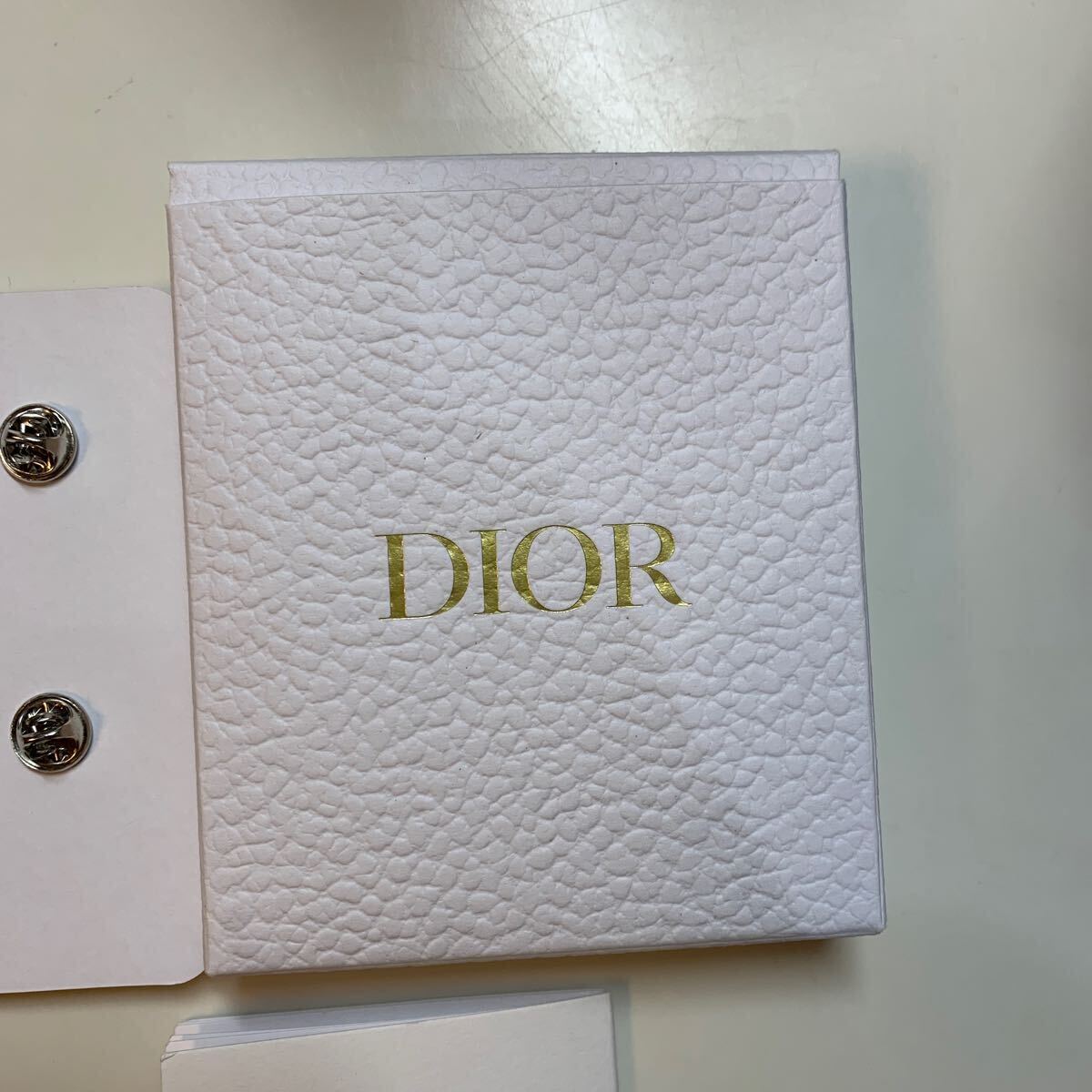 新品■未使用　Christian Dior ディオール ビー ピンブローチ ピンバッジ アクセサリー 4点セット ブラック系×ネイビー系 A