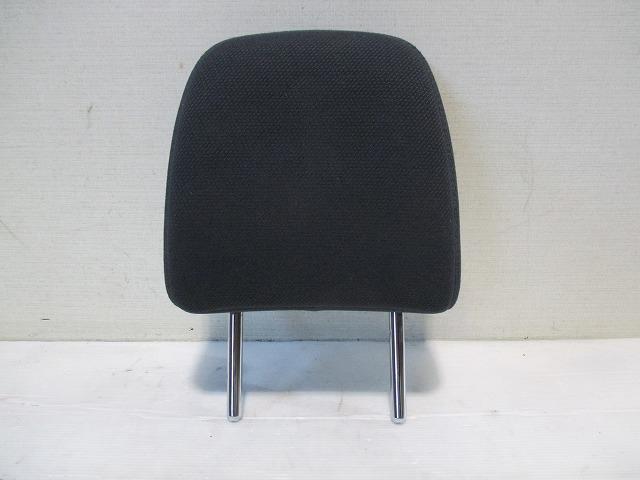 カムリ DAA-AVV50 フロントヘッドレスト 　純正品番71910-33750-C0 管理番号AA3231_画像1