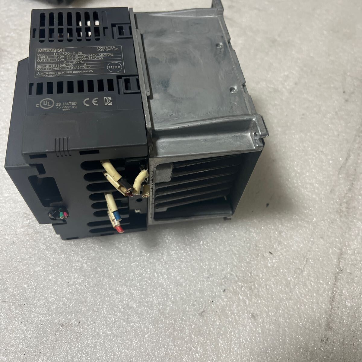 三菱電機 インバーター FR-E720-2.2K (B) 三菱電機 インバーター FR-E720-2.2K (B)