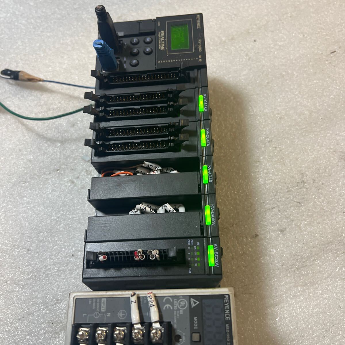 10200円 KEYENCE キーエンス PLC シーケンサー KV-5000 10200円 KEYENCE キーエンス PLC シーケンサー KV-5000