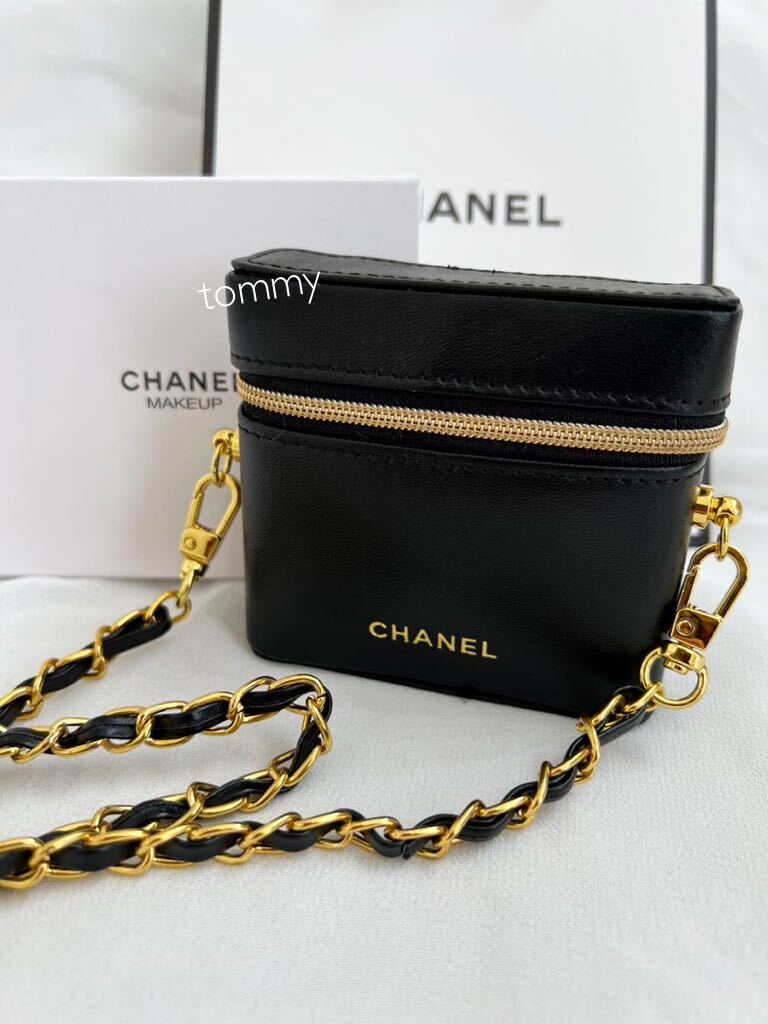 新品 シャネル リップケースポーチ CHANEL チェーン 小物入れ 新品 シャネル リップケースポーチ CHANEL チェーン 小物入れ