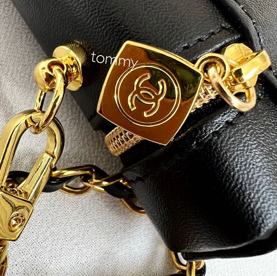 新品 シャネル リップケースポーチ CHANEL チェーン 小物入れ 新品 シャネル リップケースポーチ CHANEL チェーン 小物入れ