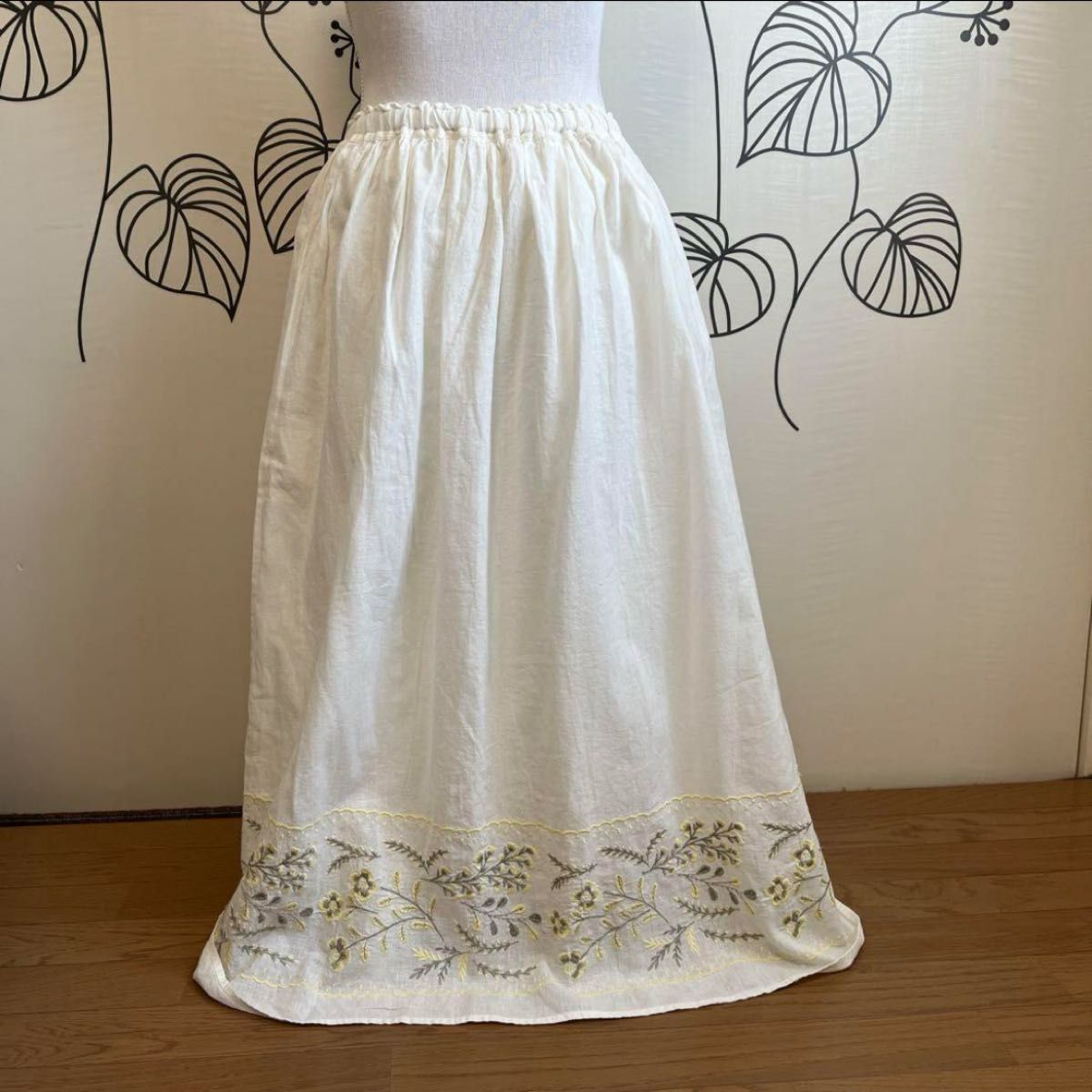 ◎364 サマンサモスモス 黄色の花の刺繍が可愛いスカート