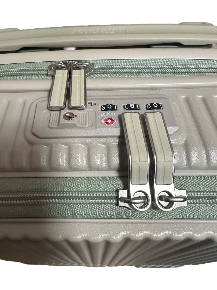 [イノベーター] スーツケース コインロッカー 機内持ち込み INV30