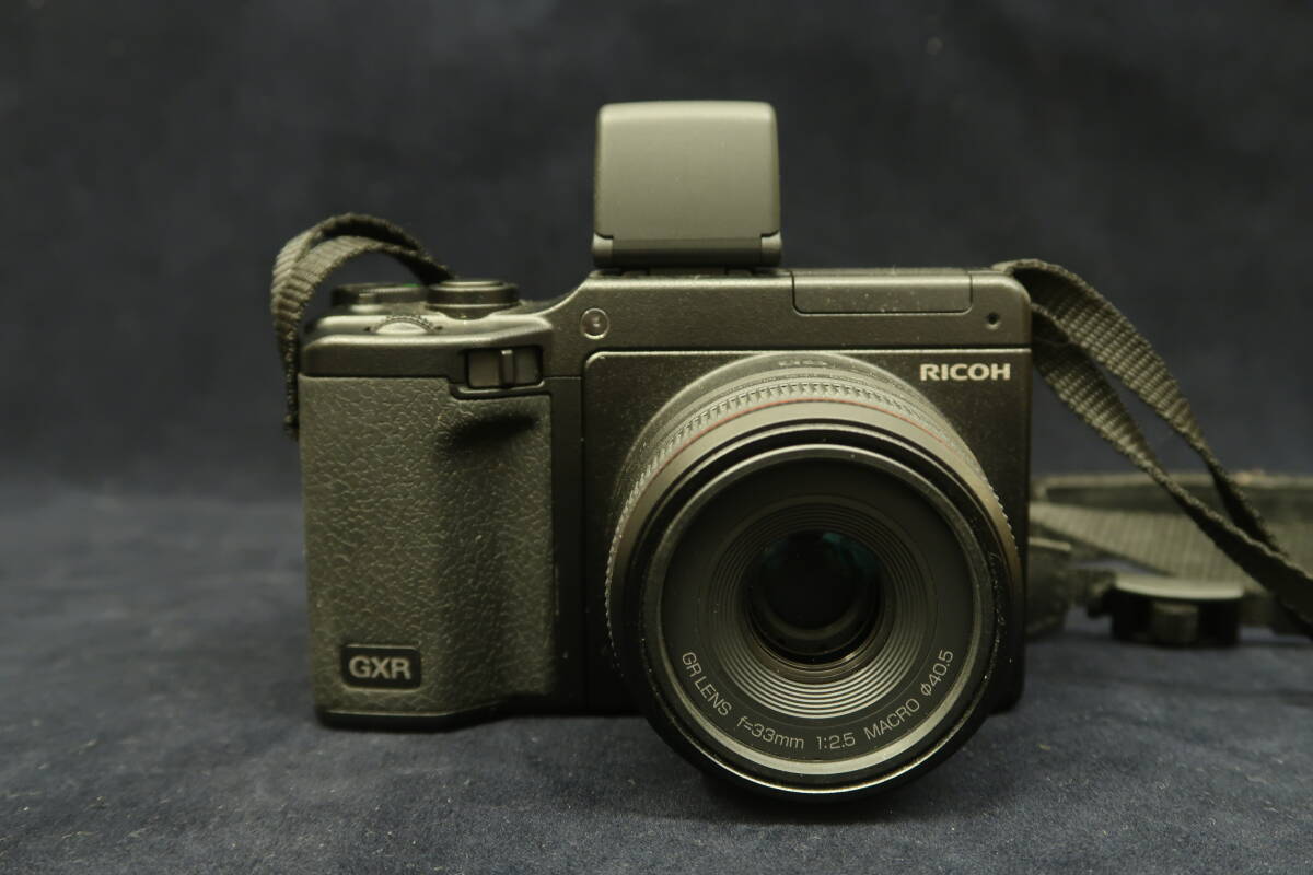 中古カメラ (4) RICOH リコー GXR f=33mm 1:2.5 f=4.9-52.5mm 1:3.5-5.6 f=5.1-15.3mm 1:2.5-4.4 ビューファインダー VF-2 ジャンク扱いの画像2