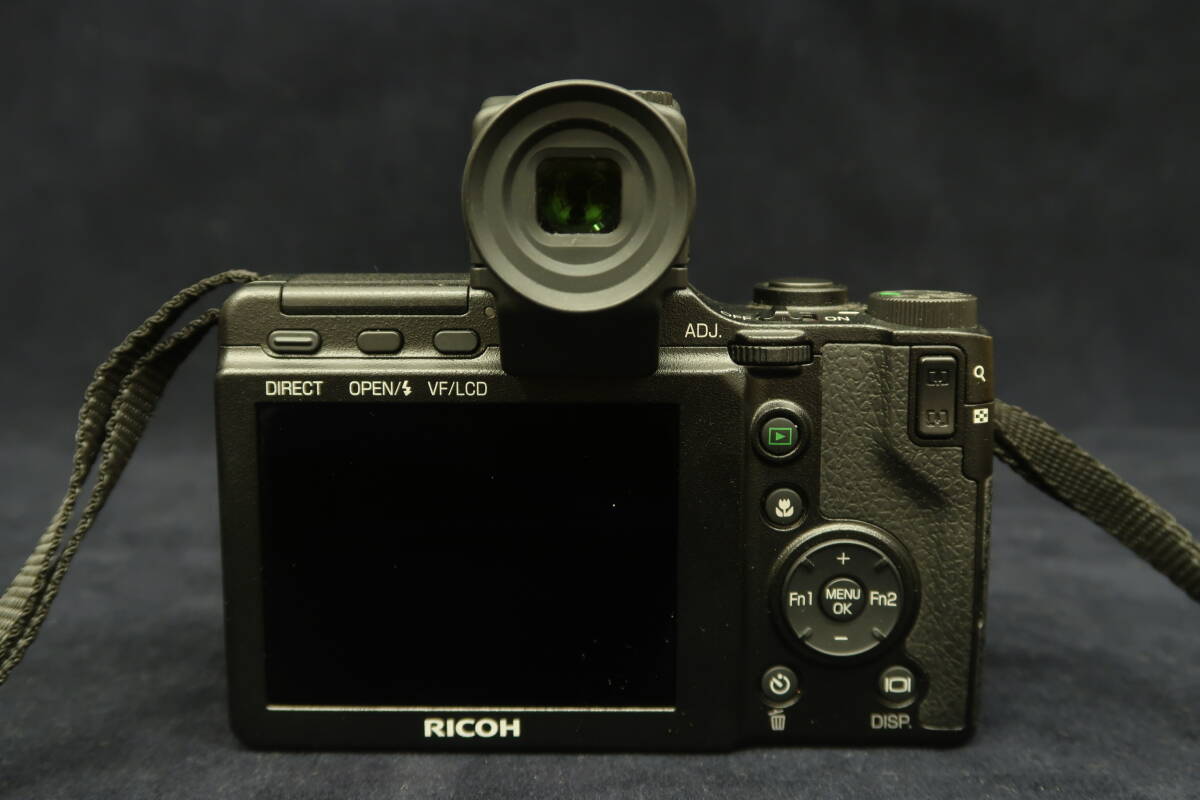 中古カメラ (4) RICOH リコー GXR f=33mm 1:2.5 f=4.9-52.5mm 1:3.5-5.6 f=5.1-15.3mm 1:2.5-4.4 ビューファインダー VF-2 ジャンク扱いの画像5