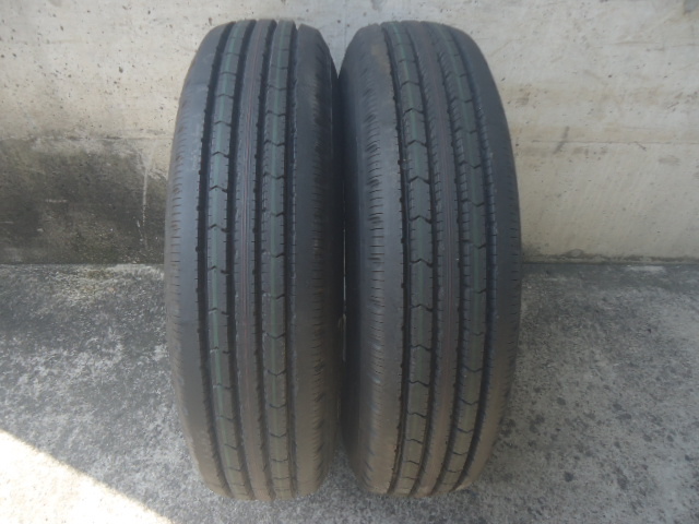 BS 215/85R16バリ山タイヤ/RAEA T16×5 1/2KFホイール付　2本セット　デュトロ　ダイナ_画像1