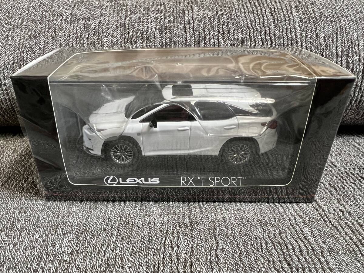レクサス(Lexus) RX 200t F SPORT ホワイトノーヴァ ガラスフレーク ミニカー(1/43) 京商(Kyosho)_画像1