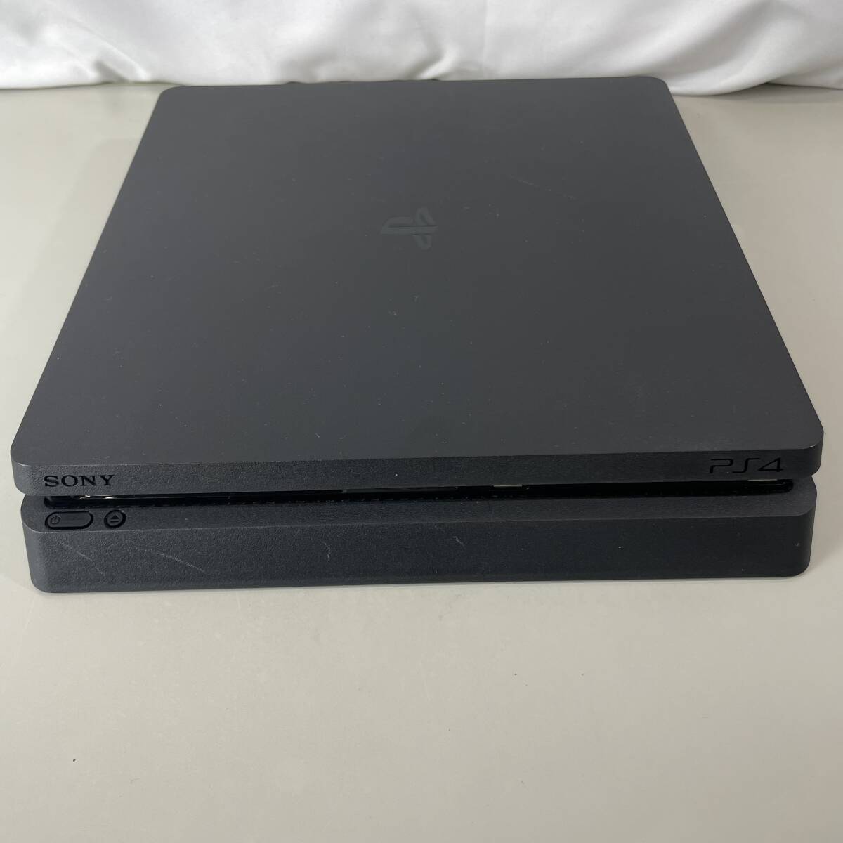 100 中古品 SONY PlayStation4 ブラック　CUH-2000A 500GB 2016年_画像3