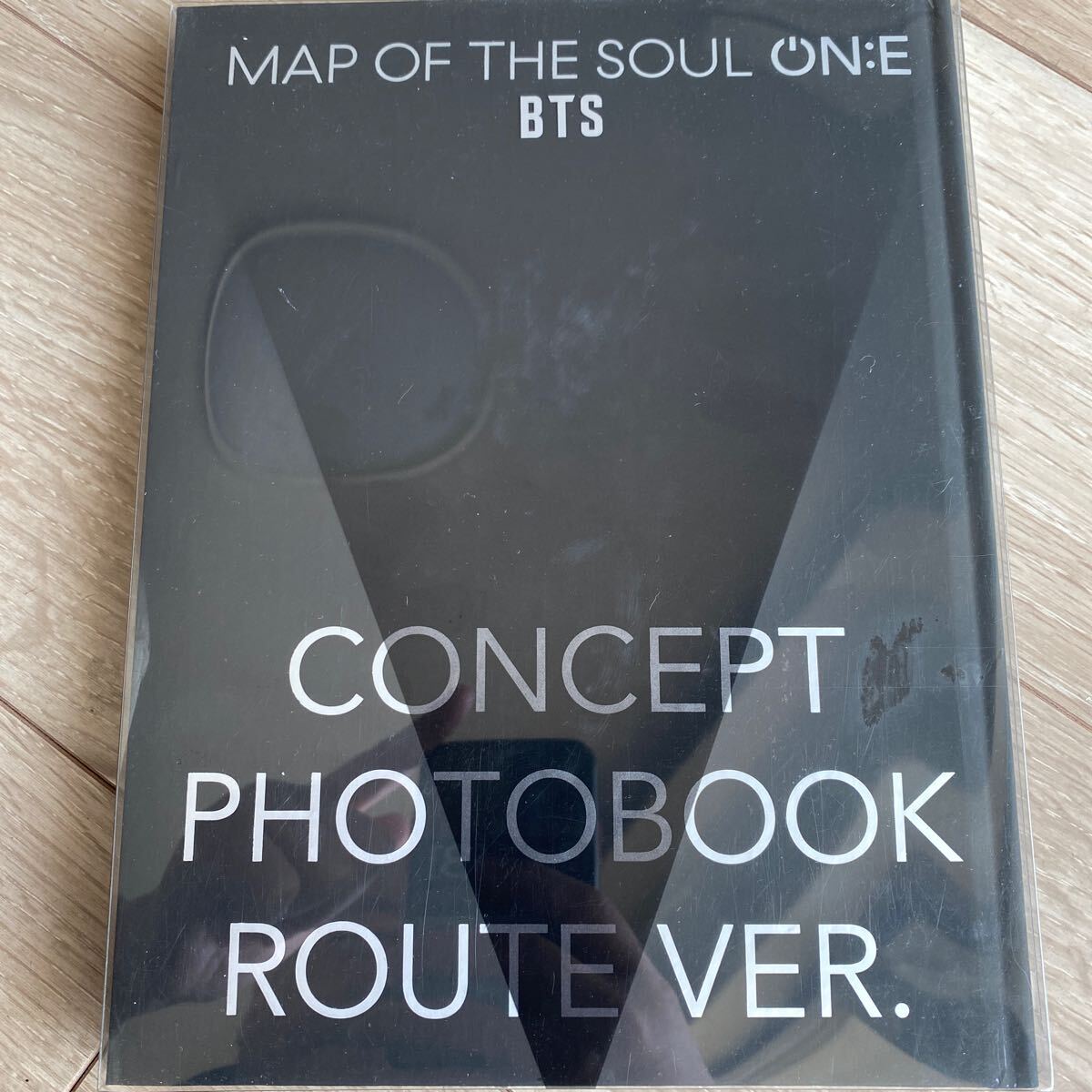 ＢＴＳ写真集 ＭＡＰ ＯＦ ＴＨＥ ＳＯＵＬ ＯＮ：Ｅ ＣＯＮＣＥＰＴ ＰＨＯＴＯＢＯＯＫ ＲＯＵＴＥ ＶＥＲ．／ＢＴＳ (タレント)_画像1