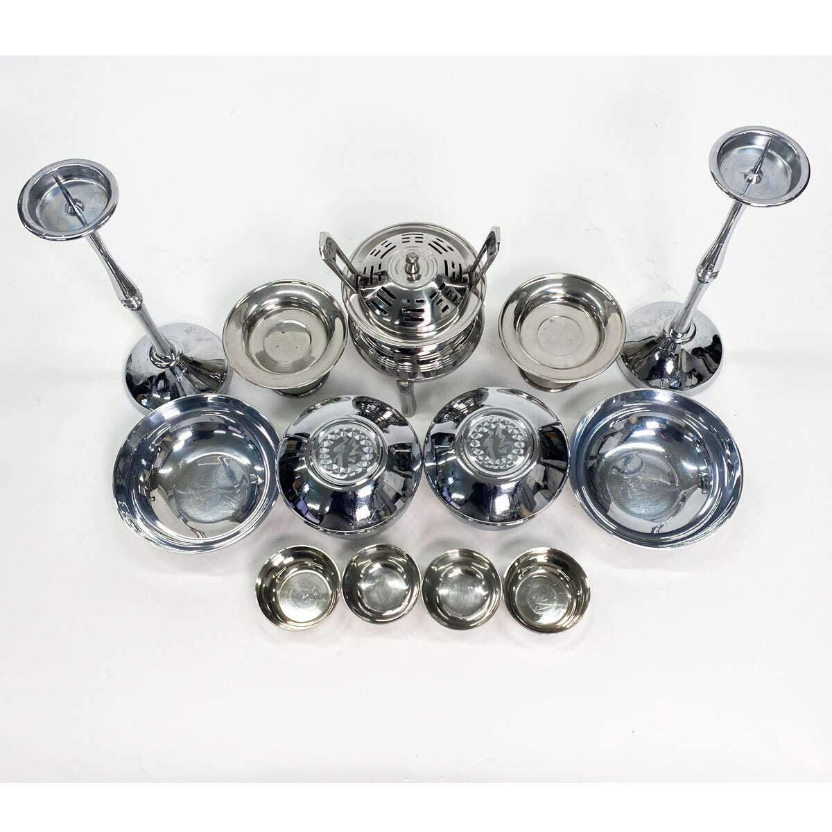  Korea stainless steel tableware 13 point memorial service for tableware . pcs . bowl pair height plate cover thing . floor vessel sake cup and bottle silver color. tableware secondhand goods present condition goods nn0101