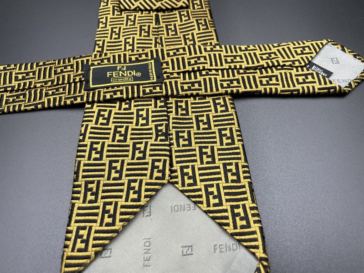 【超美品】FENDI　フェンディ　全面FFロゴ柄　ネクタイ　3本以上送料無料　ゴールド系　光沢　0305174_画像2