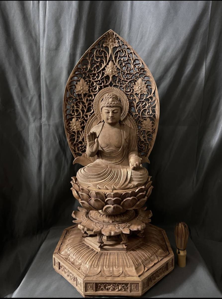 大型高62cm 仏教工芸品　総楠製　井波彫刻　極上彫　木彫仏像 薬師如来座像_画像3