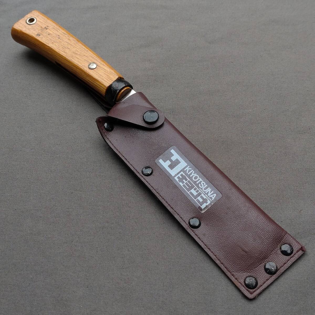  hatchet kiyotsunaKIYOTSUNA blade length approximately 150.. thickness approximately 4.5. weight approximately 240g small size hatchet scabbard attaching both blade hatchet nata tool flower cut hatchet [2239][b]