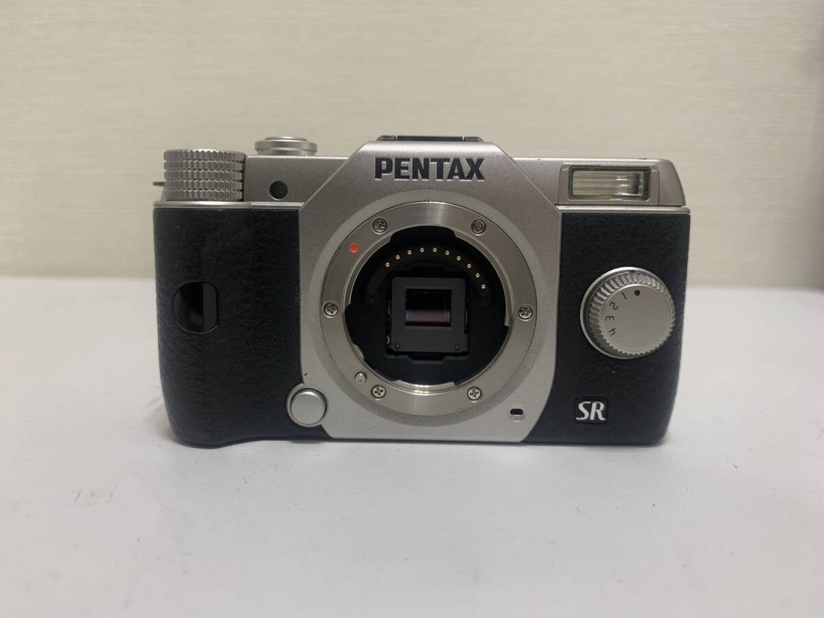 【SPM-3763】PENTAX Q10 STANDARDZOOM SMC PENTAX 5-15ｍｍ 付属品レンズなど 通電のみ確認済み_画像2