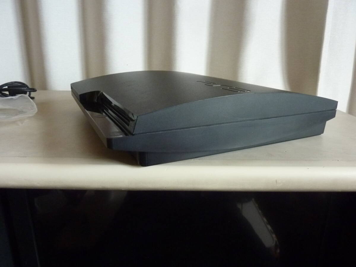 PS3 本体 チャコール・ブラック（CECH-3000A 160GB)本体と付属品付きの簡易動作確認済みのジャンク扱い品です。_画像7