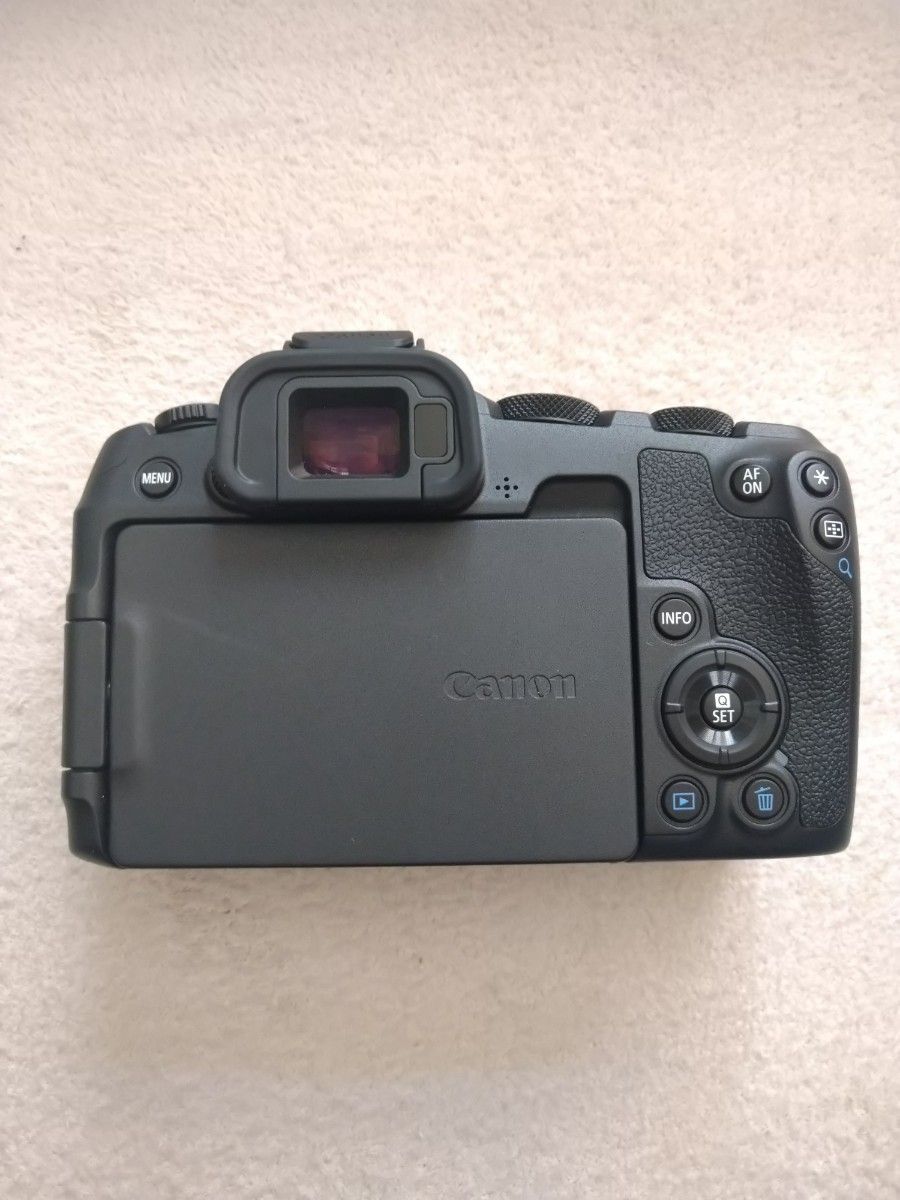 最終価格 CANON EOS R8 ボディ 長期保証有り　中古　美品