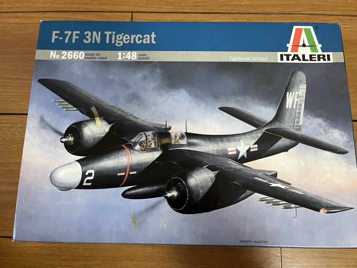 1/48双発艦上戦闘機グラマンF7F-3N Tigercat Italeri 2660の画像1