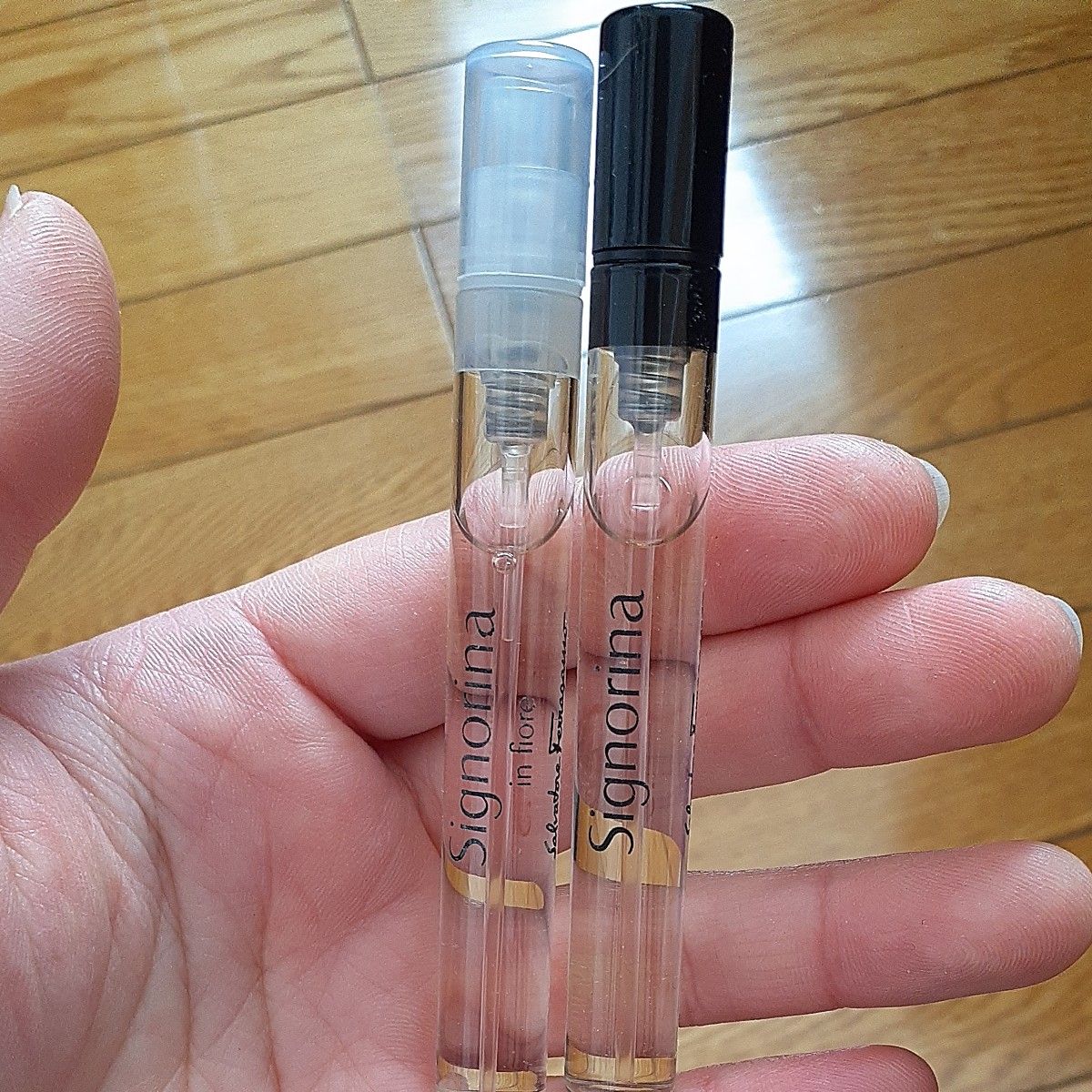 ディオール5ml香水とフェラガモ香水２本