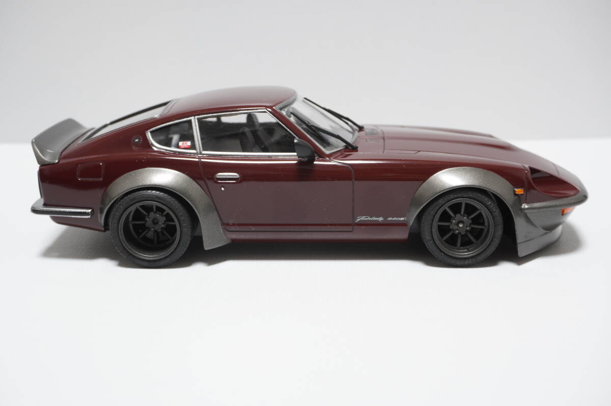  Aoshima 1/24 Nissan Fairlady Z 240Z сборка конечный продукт 