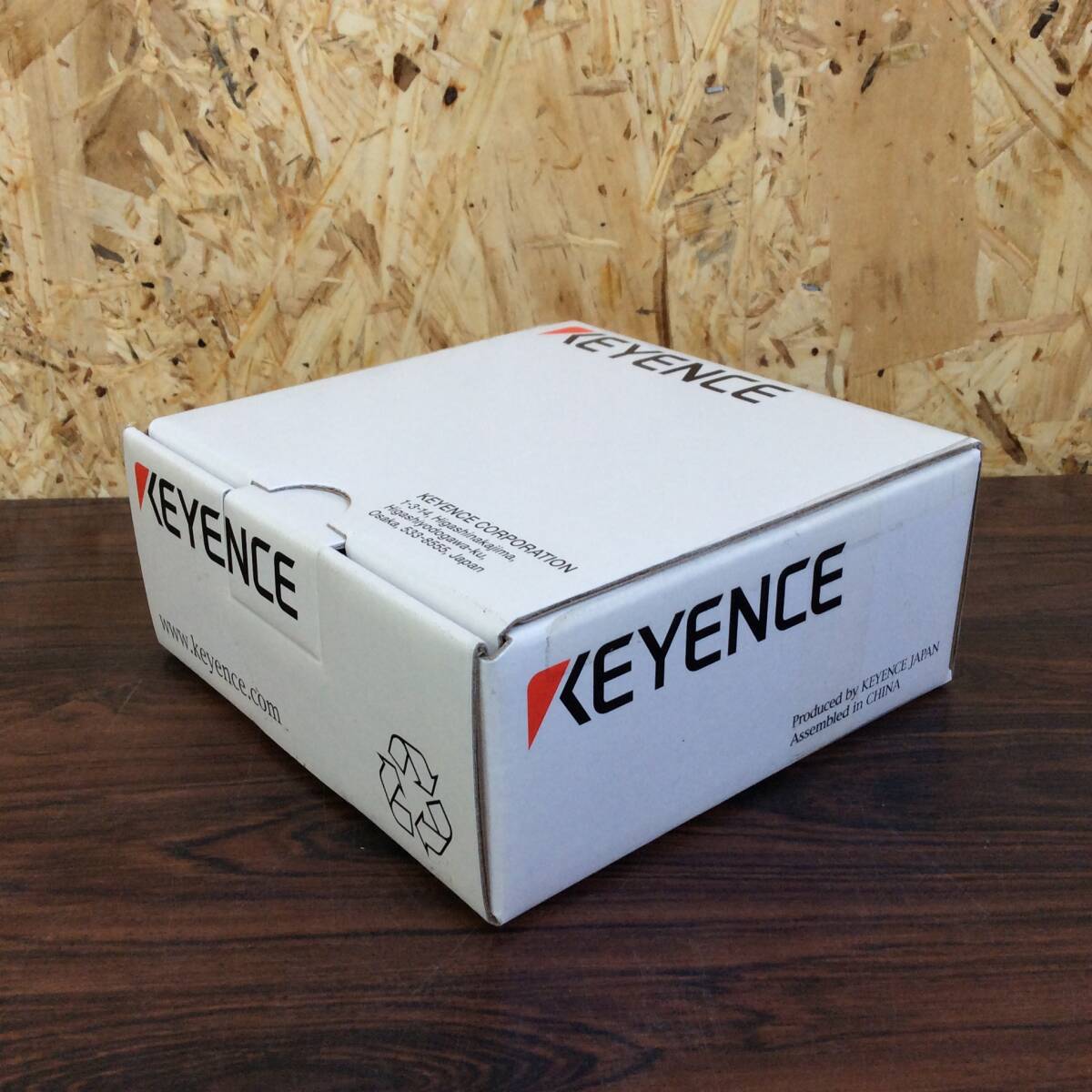 ●【TH-1776】未使用 KEYENCE キーエンス 入力ユニット 16点ネジ端子台 KV-B16XC【レターパックプラス・送料全国一律520円可】