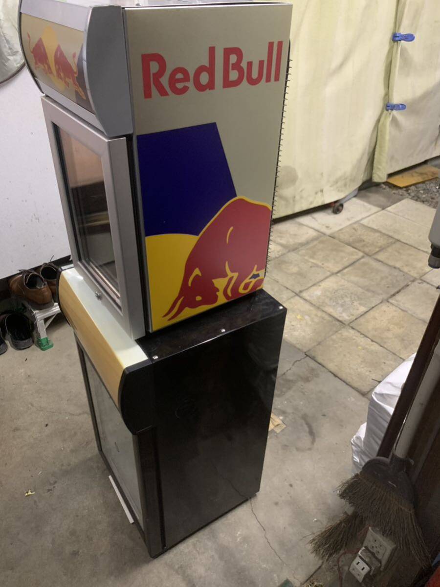 RedBull refrigeration showcase 