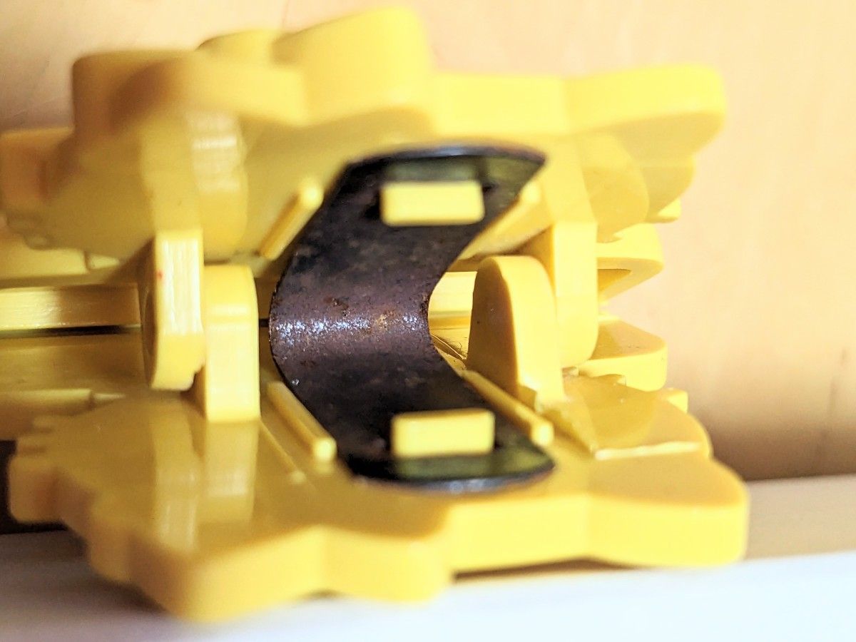 昭和レトロ サンリオ 1976 ハローキティ クリップ イエロー 昭和レトロ サンリオ 1976 ハローキティ クリップ イエロー