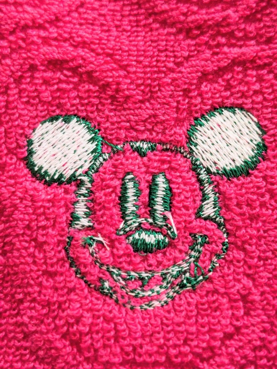 新品未使用　Wolt Disney Company　東京ディズニーランド ミッキーマウス ハンドタオル  ハンカチ　日本製　ローズ