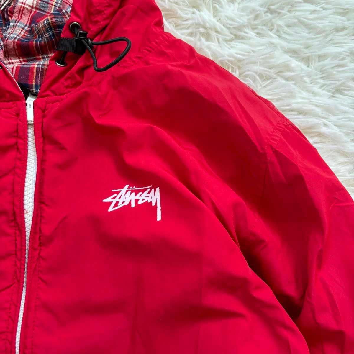 STUSSYステューシー リバーシブル ナイロンジャケット 赤 STUSSYステューシー リバーシブル ナイロンジャケット 赤