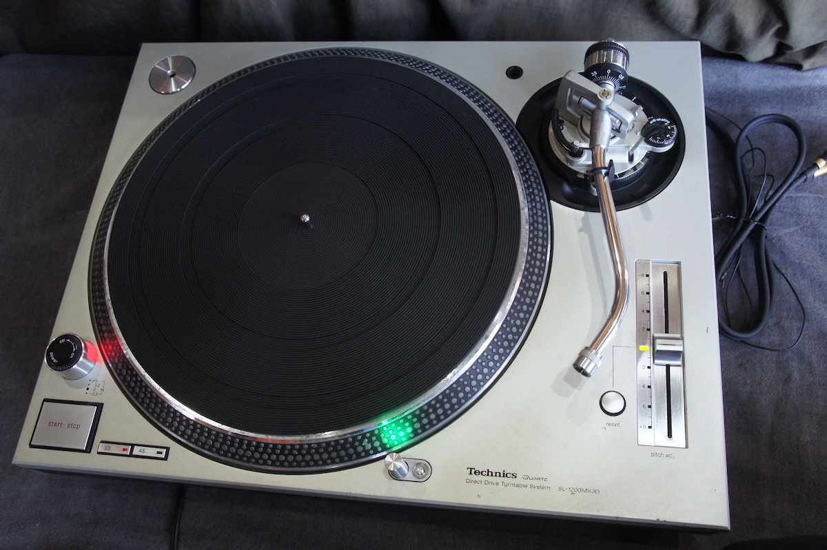 送料込 動作良好♪ Technics SL-1200MK3D スタイラスライトLEDグリーン改造 金メッキコネクタ交換済 DJターンテーブル レコードプレーヤー_画像1