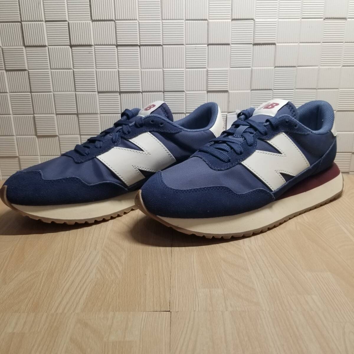 送料無料・新品未使用！！ニューバランス new balance カジュアルシューズ スニーカー / MS237CM.D / ネイビー 定価10340円 26.5ｃｍの画像1