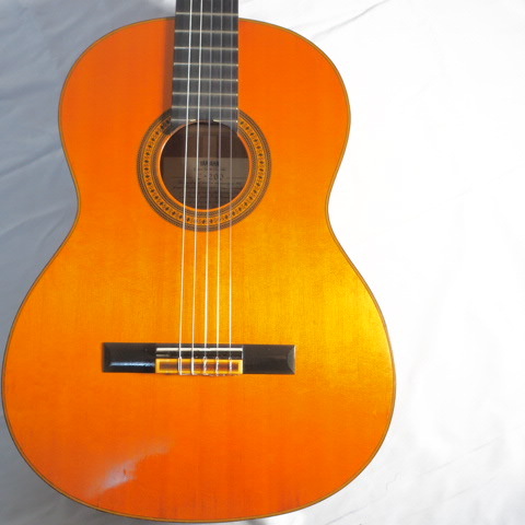 YAMAHA C-200 クラシックギター ケース付き ヤマハ 楽器/160サイズ_画像3