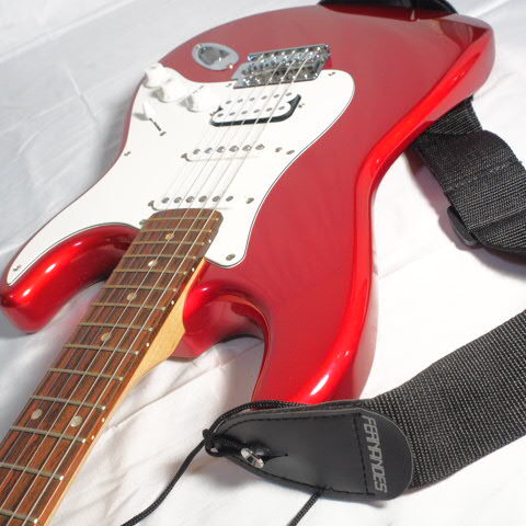 FERNANDES ストラトタイプ エレキギター レッド FGシリーズ フェルナンデス ケース＆ストラップ付き 楽器/160サイズの画像7