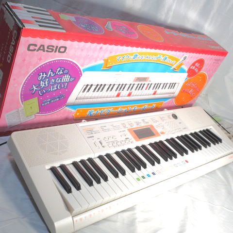 CASIO LK-123 光ナビゲーション キーボード 2016年製 61鍵盤 タッチレスポンス 電子ピアノ 楽器/160サイズ_画像1